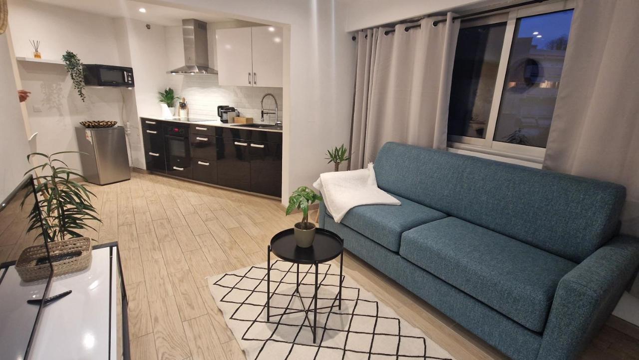 5mn Perfumeries & Old Town, Free Small Parking Apartment Grasse