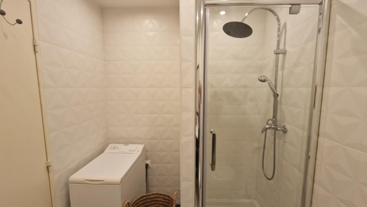 5mn Perfumeries & Old Town, Free Small Parking Apartment Grasse